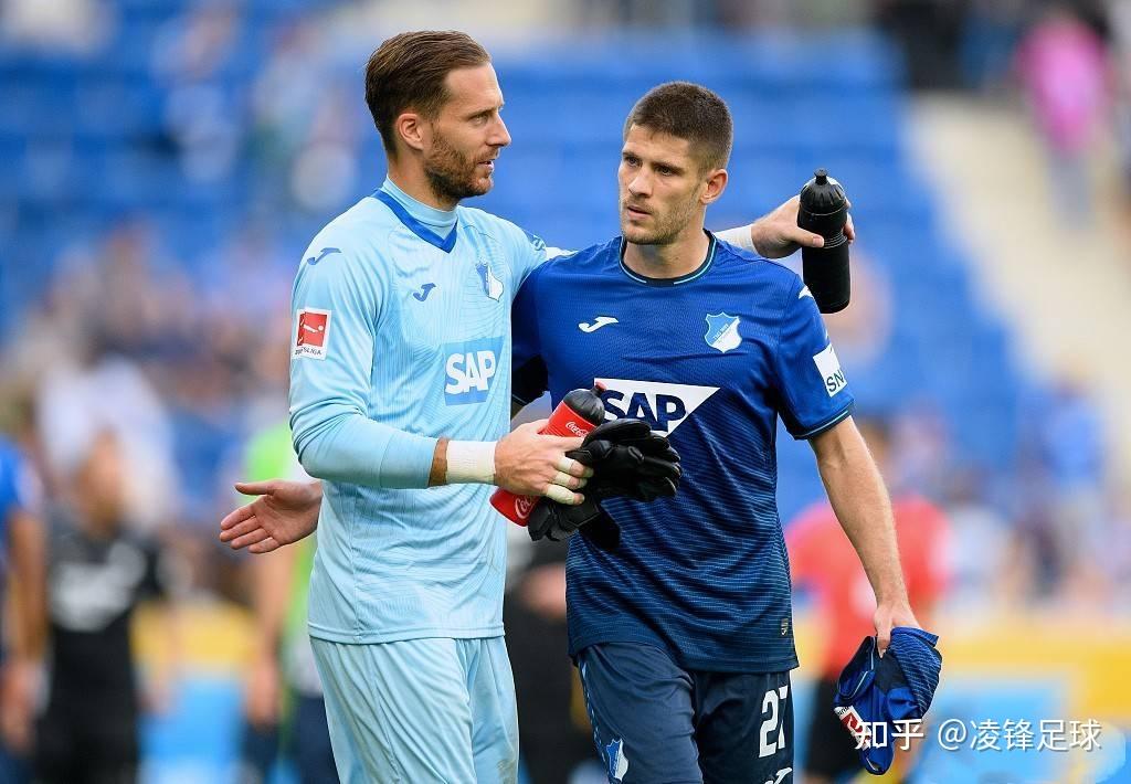 包含多伦多猛龙训练开放日，清晨调整名单引欢呼，德甲在即，心理建设被强调的词条