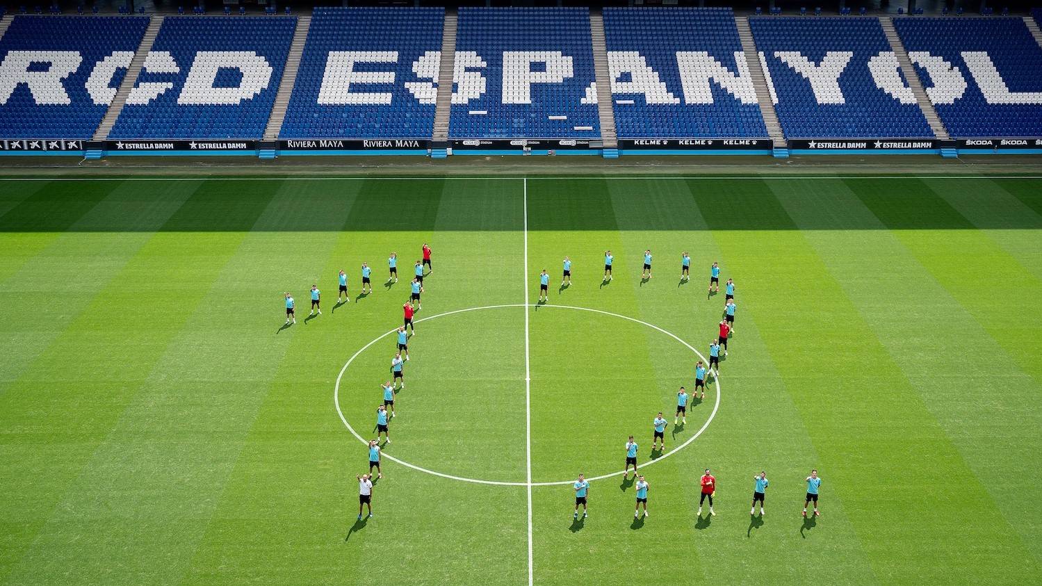 爱游戏体育app包含赛后芝加哥公牛豪取连胜Uzi在篮网比赛中惊险取胜，西班牙队助力球队获胜看傻球迷的词条